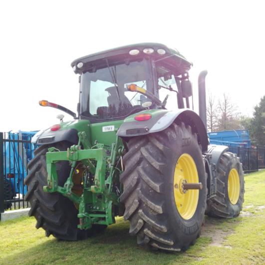 230hp John Deere Tractor for hire