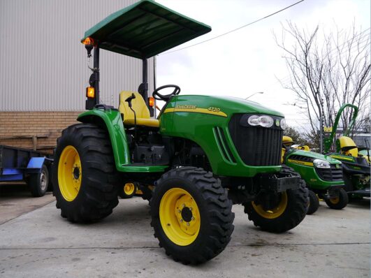 John Deere 4720 Cab Tractor